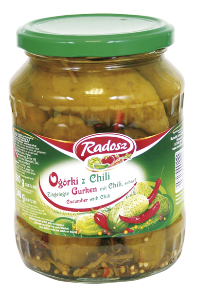 Ingelegde komkommers met chili, heet "Ogorki z chili"