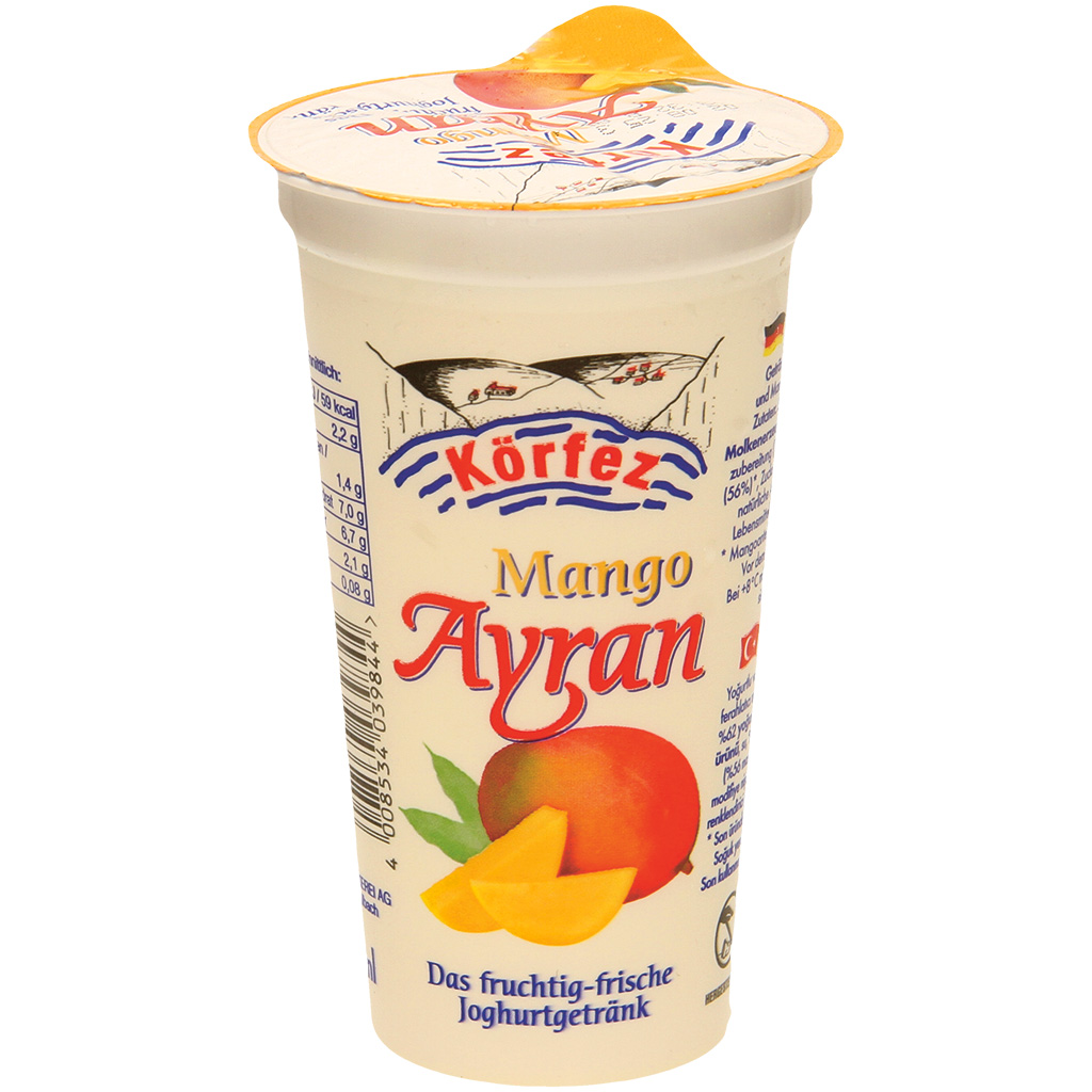 Mango Ayran drankje met yoghurt en mangobereiding