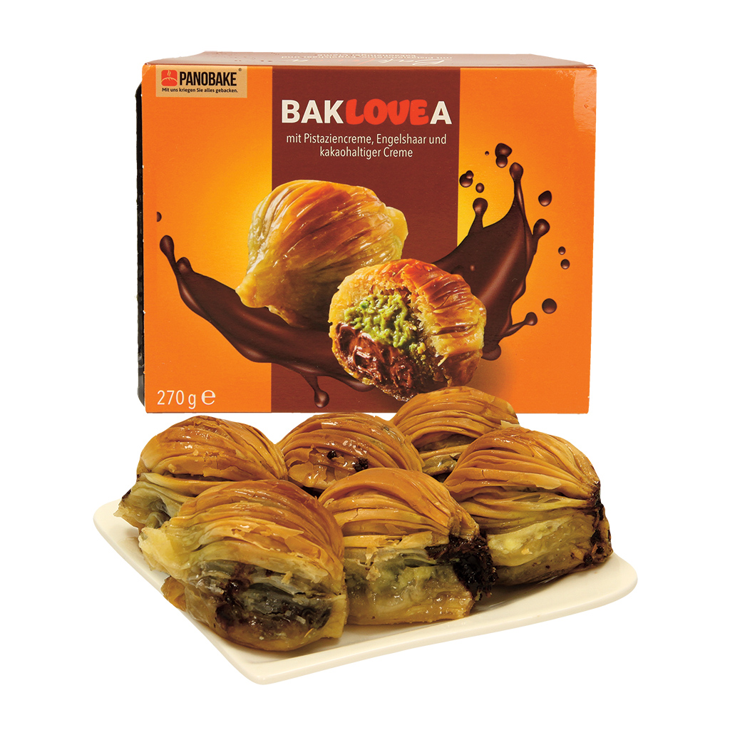 Bladerdeeggebak met pistachecrème, deegdraden en cacaocrème