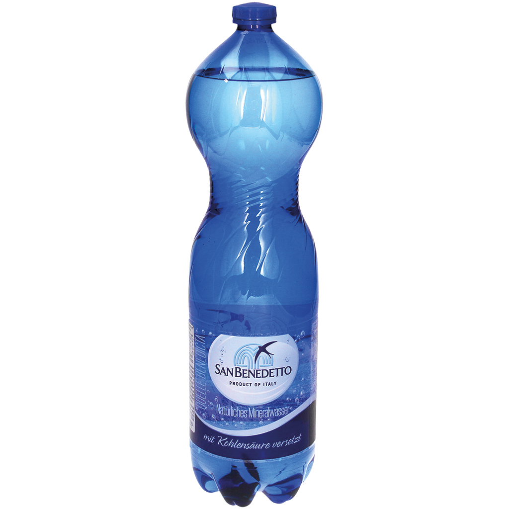 Natuurlijk mineraalwater met toegevoegde koolzuur
