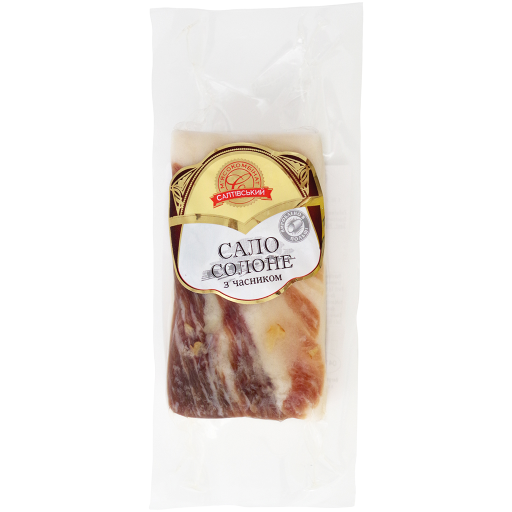 Varkensbuikspek op Oekraïense wijze, met knoflook