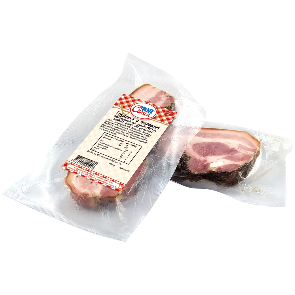 Varkensbuik met grove peper, gezouten, gekookt en gerookt