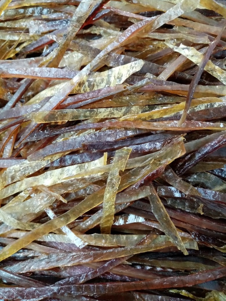 Snack van karauschen-filets (Carassius carassius), gezouten