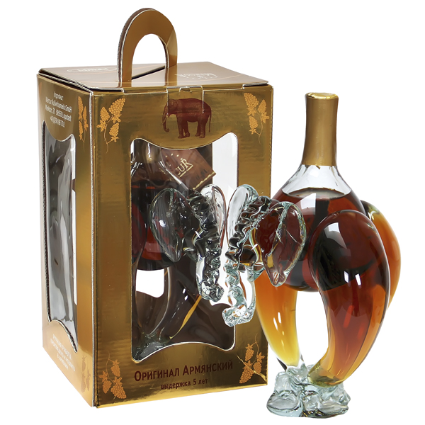 Armeense brandy ""Olifant"" 40% vol. in geschenkdoos
