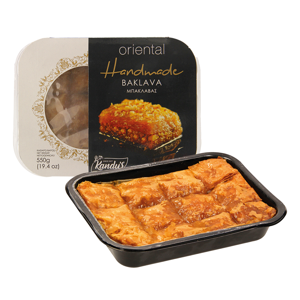 Grieks zoet gebak "Baklava" van dunne deeglagen met amandele