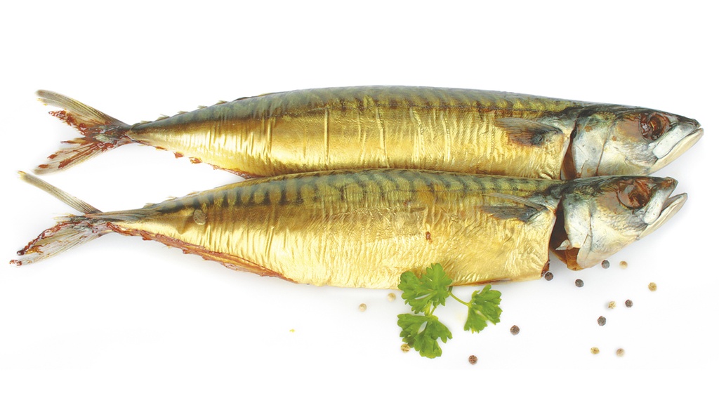 Makreel met kop, gestript, warmgerookt