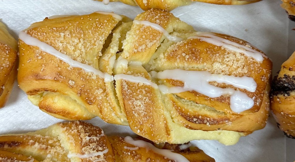 Broodje van gistdeeg met kwark