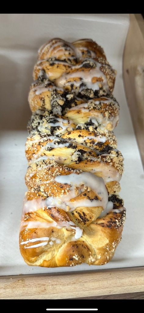 Плетенка с маком