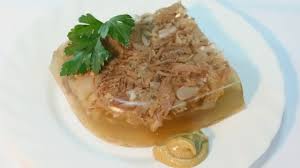 Traditioneel vleesgerecht "Holodets"