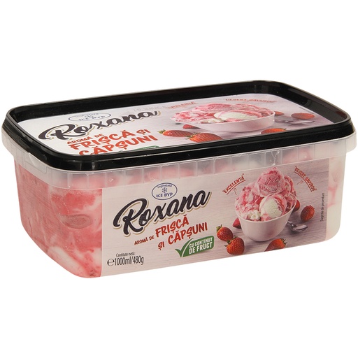 IJs met room smaak, verstrudeld met saus "Roxana"