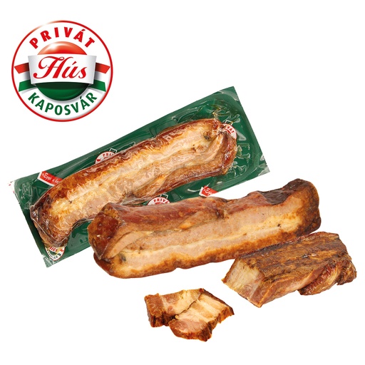 Varkensbuikspek, gezouten, gekookt, met rookaroma verfijnd.