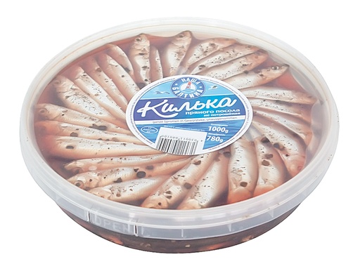 Hele sprotten (Sprattus sprattus) in kruidenmarinade, niet schoongemaakt.