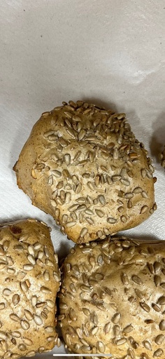 Broodje met zonnebloempitten